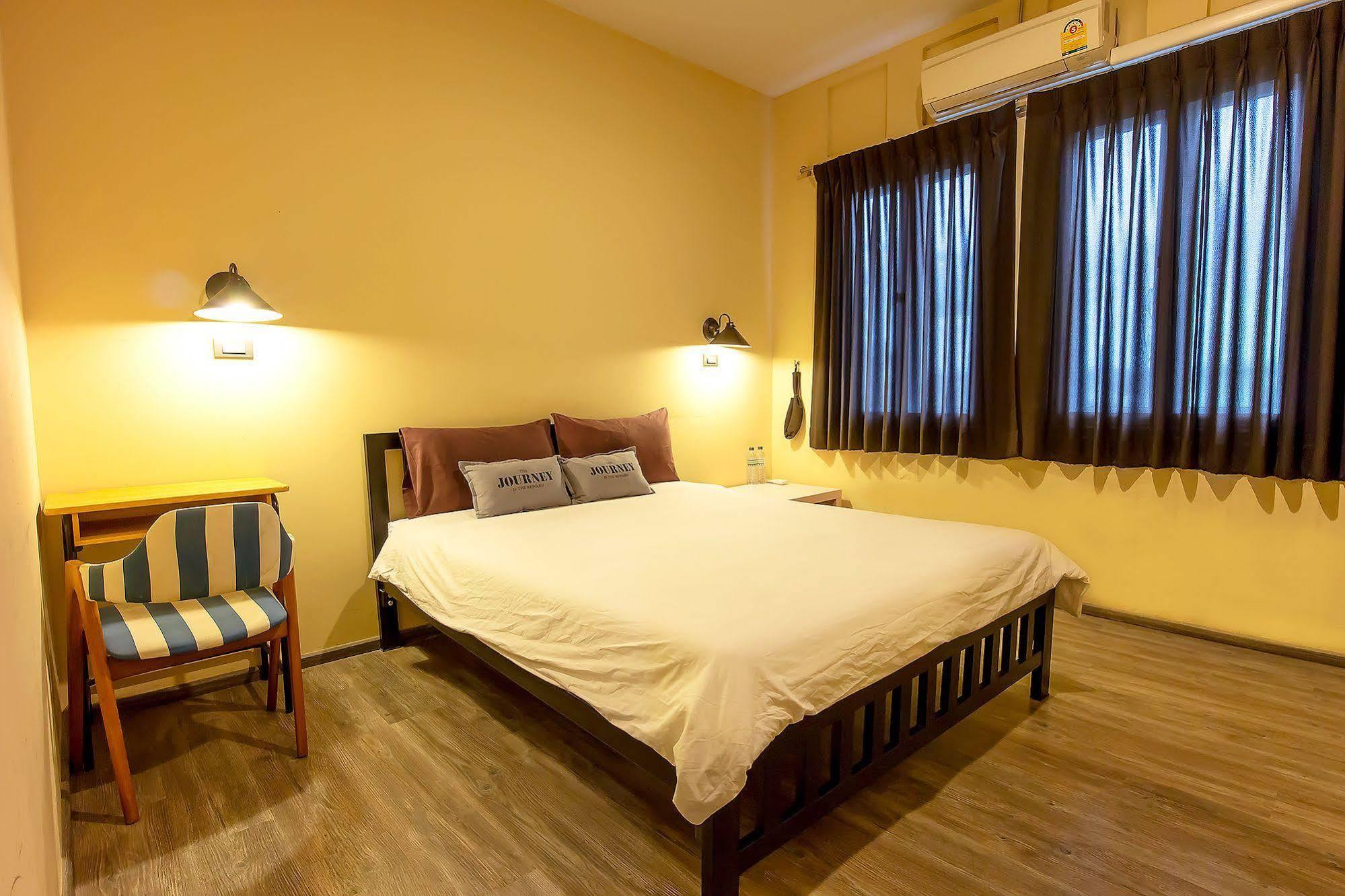 Oldtown Hostel バンコク都 エクステリア 写真