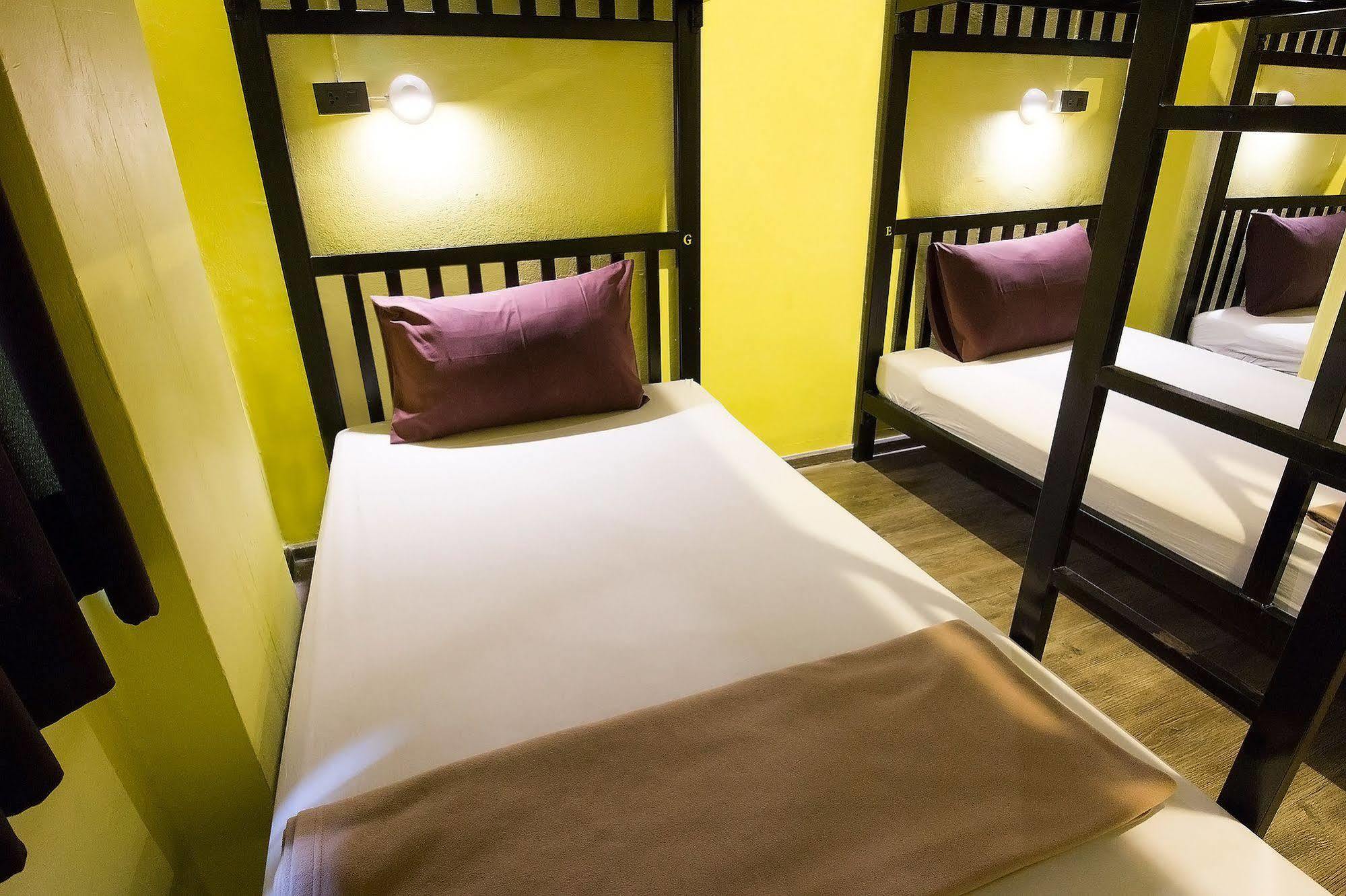 Oldtown Hostel バンコク都 エクステリア 写真